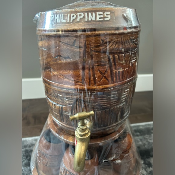 NEW Wooden Barrel Drink Dispenser w Stand & 6 Cups - Picture 6 of 16